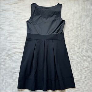 Theory Dress Scoop Neck Sleeveless Pleats Auberge Black Size 6